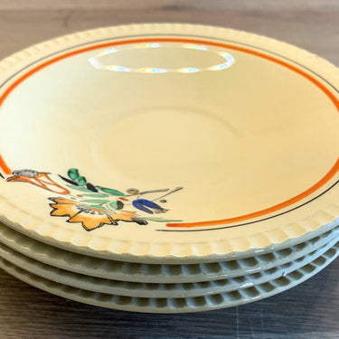 Platzteller - Boch Belgique - hellbraune Farbe mit Dekor aus schwarz/orangen Streifen und einem Blumenbouquet