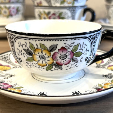 Koffiekop met schotel - Société Céramique Maestricht - décor LEONTINE (ca. 1920) - model CHRISTIANA