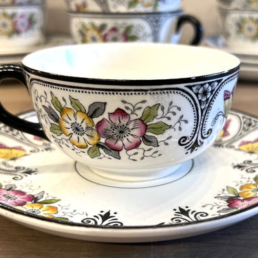 Koffiekop met schotel - Société Céramique Maestricht - décor LEONTINE (ca. 1920) - model CHRISTIANA