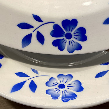 Deep plate / soup plate / pasta plate - Annaburg - underglaze decor 915 of bright blue flower rim in spray decor