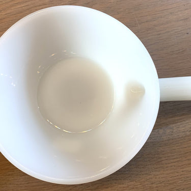 Soepkom / soeptas - met handvat - Fire King Anchor Hocking - wit melkglas