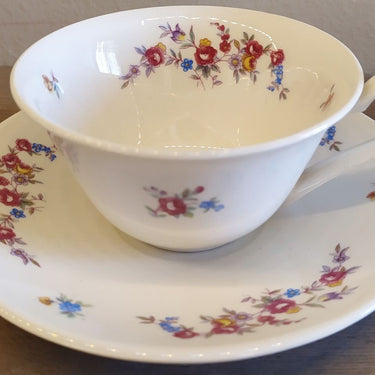 Cup and saucer - Petrus Regout - decor of decorative flowers with roses