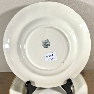 Frühstücksteller / Dessertteller - Boch - cremefarbenes Steingut mit geprägten Verzierungen und Goldrand