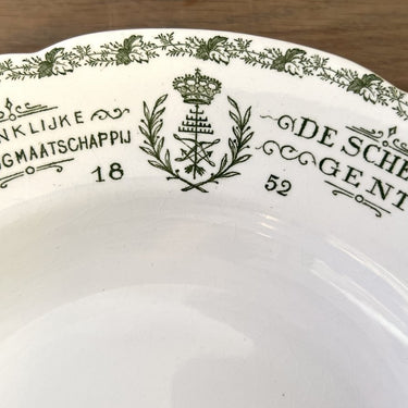 Diep bord / Soepbord / Pastabord - Societe Ceramique Maestricht - decor in groen met speciale opdruk