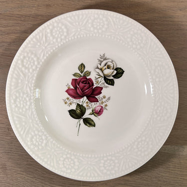 Frühstücksteller / Dessertteller - Boch - Dekor einer rot-weißen Rose und geprägtem Rand