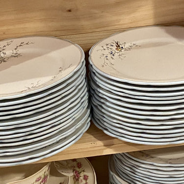 Dinner plate - scalloped edge - Petrus Regout - decor BIRD SONG