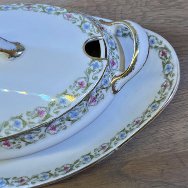 Sauce boat / saucer - Limoges - porcelain - decoration in green / gold / pink branch / flower
