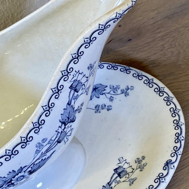 Gravy boat / saucer - Petrus Regout - BERTHA blue decor