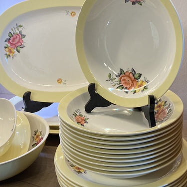 Deep plate / Soup plate / Pasta plate - Petrus Regout - decor DOG ROSE (?) in pastel yellow
