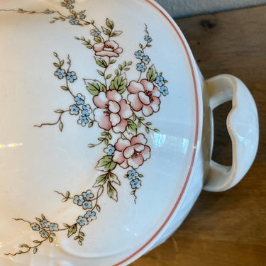 Soup tureen - oval model - Villeroy &amp; Boch - decor ROSETTE