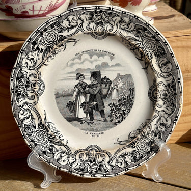 Sierbord / Dessertbord - Gien - Geoffroy et Cie - décor in zwart wit - No. 11 La Vendange…