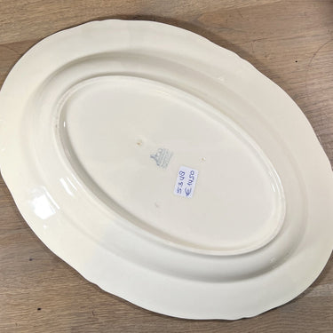 Scale - oval model - Petrus Regout - decor of golden rain with a scalloped edge