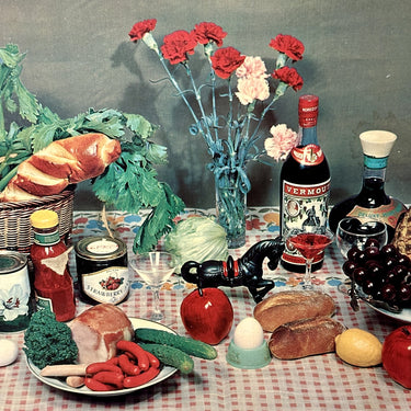 Tablett mit laminiertem Vintage-Dekorbild Wermut, Baguette, Obst, Fleisch, Gemüse und Nelken