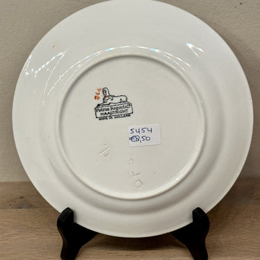 Breakfast plate / Dessert plate / Decorative plate - Petrus Regout - decor 244 in green with an image of a woman at the water