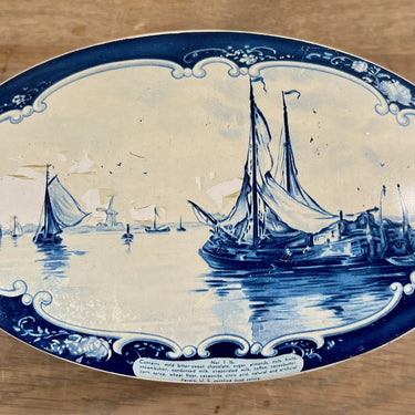 Dose / Vorratsdose - ovales Modell - Droste - Delfter Blaudekor mit Segelschiffen