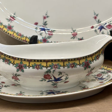Gravy boat / Sauce boat - Limoges B &amp; Cie (Balleroy) - decor in yellow - made for/sold by A. Tytgad Vanderstraeten