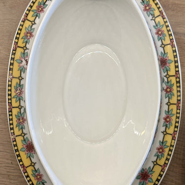 Gravy boat / Sauce boat - Limoges B &amp; Cie (Balleroy) - decor in yellow - made for/sold by A. Tytgad Vanderstraeten