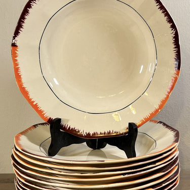 Diep bord / Soepbord / Pastabord - ongemerkt - décor in bruin met oranje aan de randen - Art Deco