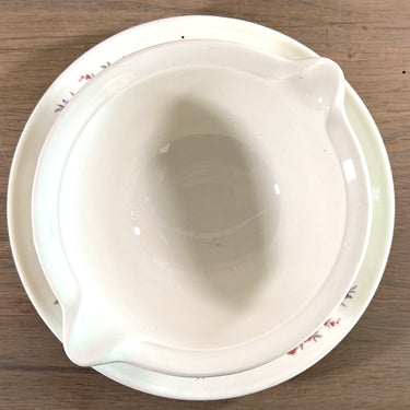 Gravy boat / Sauce boat - round model with two spouts - Petrus Regout - decoration of a kind of scattered flowers