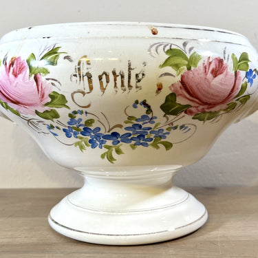 Bruidsterrine - Societe Ceramique Maestricht - zonder deksel - décor met handgeschilderd decor van mosrozen / mosroos