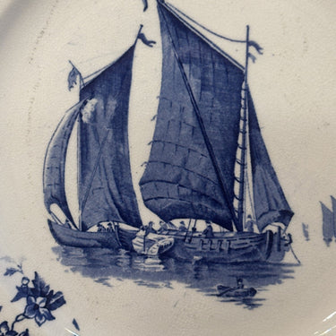 Dinner plate / Eating plate - Stoke on Trent, England - decor in blue with 2x a sailing boat