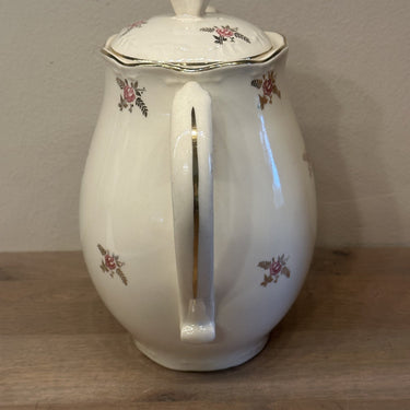 Koffiepot - ongemerkt maar Boch - vorm CAPRI - décor SUZON van kleine roze bloemetjes met goudgekleurde takjes
