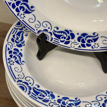 Tiefer Teller / Suppenteller / Pastateller - Boch - Dekor in Blau mit Blumen im Spritzmuster