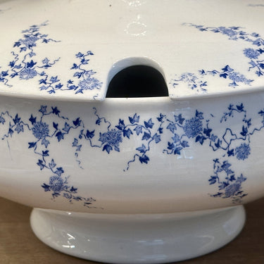 Soup tureen / Terrine - Petrus Regout - SLINGER decor in blue