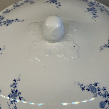Soup tureen / Terrine - Petrus Regout - SLINGER decor in blue