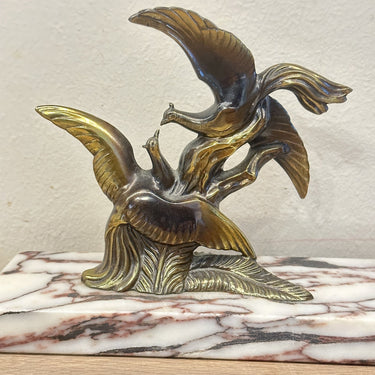 Photo stand with bronze metal bird of paradise on one side