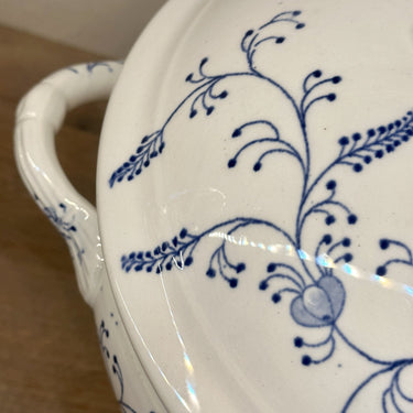 Terrine / Deckeldose - rundes Modell - Nimy - MEISSEN Dekor in Blau