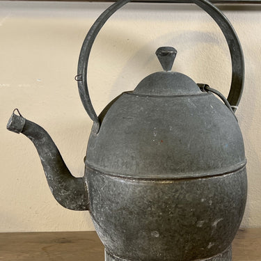 Wasserkocher aus Zink - ziemlich großes Modell - unmarkiert, wasserdicht