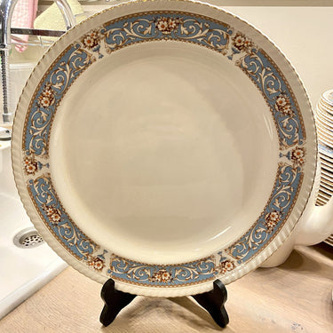 Scale / cake plate - large, round - Johnson Bros (Johnson Brothers) - decor HAMPTON