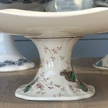 Tazza / Bowl on medium high foot - not marked but Luneville - decoration of flowers in ochre, pink and green