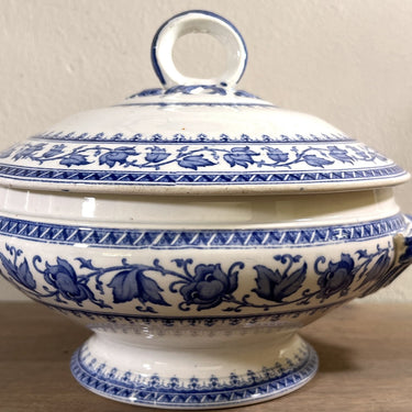 Terrine / Dekschaal - kleiner model - Sarreguémines - décor SYRA uitgevoerd in blauw