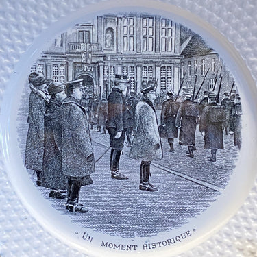 Sierbord / Gedenkbord - Societe Ceramique - opschrift 'un moment historique'