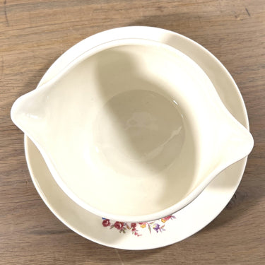 Gravy boat / Sauce boat - model with 2 spouts - Petrus Regout - decoration with small roses and scattered flowers