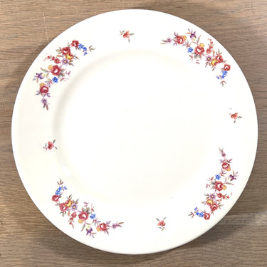 Breakfast plate / Dessert plate - Petrus Regout - decor with small roses and scattered flowers