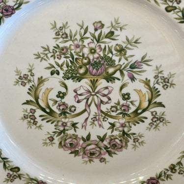 Breakfast plate / Dessert plate - Villeroy &amp; Boch - TRIANON decor with green/pink decoration in fireproof porcelain