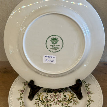 Breakfast plate / Dessert plate - Villeroy &amp; Boch - TRIANON decor with green/pink decoration in fireproof porcelain