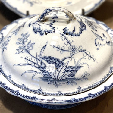 Covered dish / tureen - with lid - Minton &amp; Co - MONA blue decor