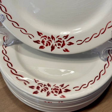Breakfast plate / Dessert plate - Niderviller - CERIE decor(?) in red with stylized roses