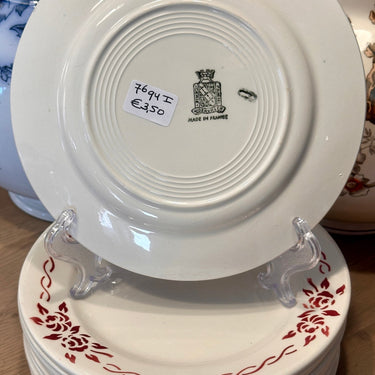 Breakfast plate / Dessert plate - Niderviller - CERIE decor(?) in red with stylized roses