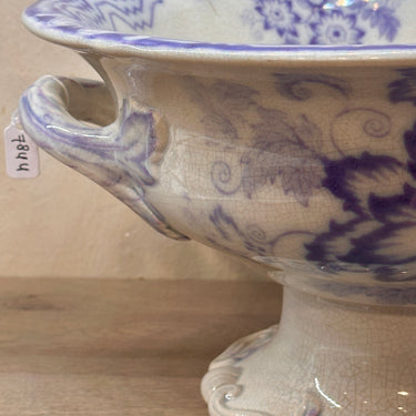 Scale - deeper model on foot - L&amp;A (Lockart &amp; Arthur - Pollokshaws Scotland) - DALIAH decor in lilac/mauve