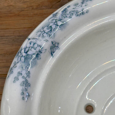 Treef - kleiner, rond, model voor een ronde zeepbak - uitgevoerd in blauw/petrol met bloemetjes aan de rand