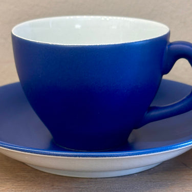 Kop en schotel - Koninklijke Goedewaagen Holland - uitgevoerd in mat donkerblauw met glad wit - FIESTA blue sky