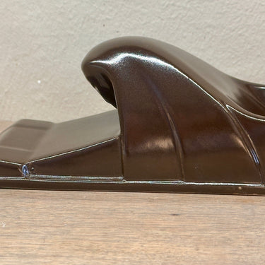 Aschenbecher - nicht gekennzeichnet aber von der Sphinx Maastricht - in dunkelbraun mit matter Glasur gefertigt