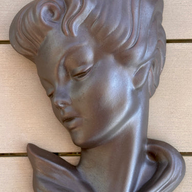 Wandbehang / Wandmaske in Form eines Frauenkopfes - dunkelbraun matt glasiert