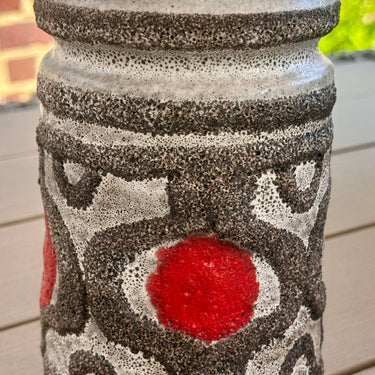 Vase - VEB Haldensleben - Made in GDR (East Germany) - in light grey, dark grey with red FAT LAVA/VULCANIC LOOK decor