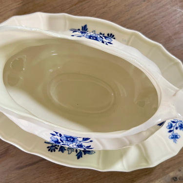 Gravy boat / Sauce boat - Petrus Regout - RONDA decor in blue - TOURNAY model